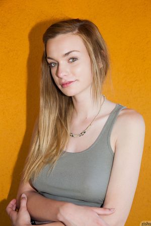 Courtney Laudner Photo Friendly Zishy