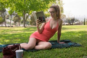 Phoebe Keller Smart Cupcake Zishy