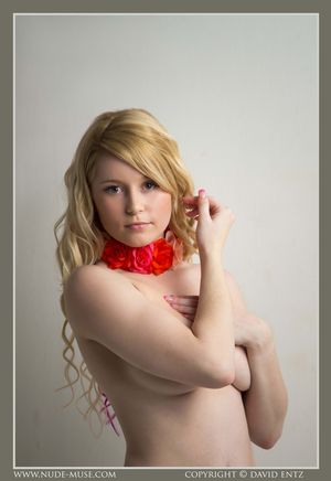 Misty Day Pale Beauty Floral Beauty Nude Muse