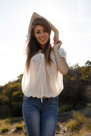 Gracie Thibble Hiking Trail Flasher Zishy