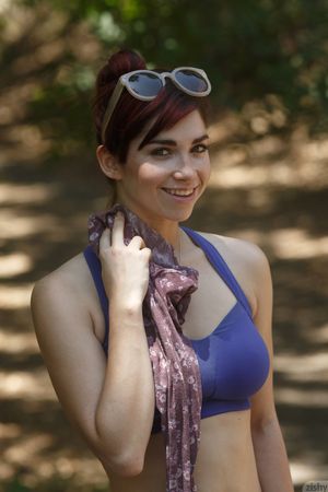 Jazz Reilly Hike and Yoga Girl Zishy