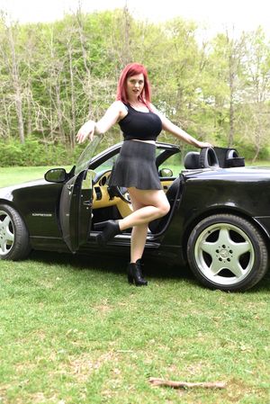 Alexsis Faye Loves Cars