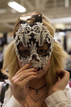 Madison Sage Halloween Cream Zishy