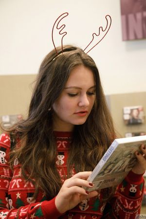 Shelley Fox Jingle Boobs Flasher Zishy