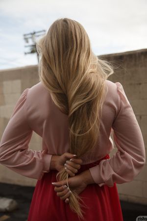 Ira Greene Fun Girl Long Hair Flashing Zishy