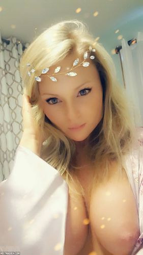 Meet Madden Topless Snaps nude pics