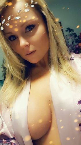 Meet Madden Topless Snaps nude pics