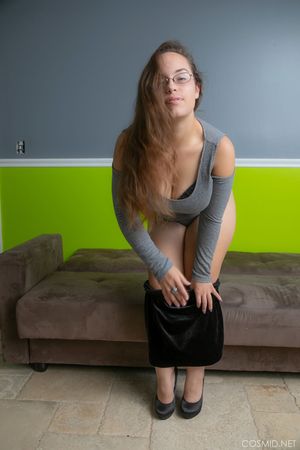 Sophie Barnes On The Futon Cosmid