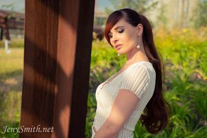 Jeny Smith Summer Upskirt Nude Pics