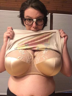 Lovely Lilith Nerdy Girl