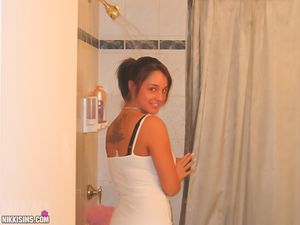 Nikki Sims First Set Ever