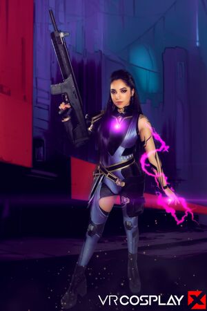 Madison Wilde in Valorant Reyna at VR Cosplay X