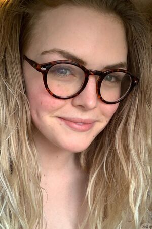 Kat Keen in Naked Selfies at Zishy