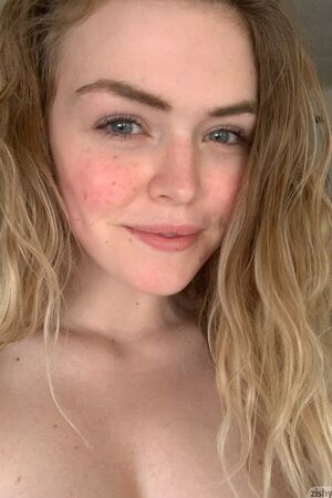 Kat Keen in Naked Selfies at Zishy