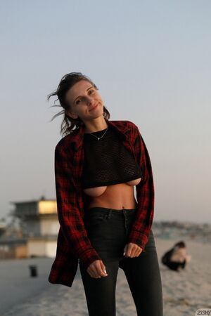 Hopelesssofrantic Nude Pics and Porn