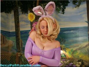 Sexy Pattycake In Bunny Cosplay