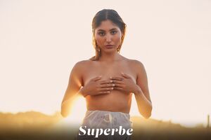 Georgina Cortez in Driftwood at Superbe