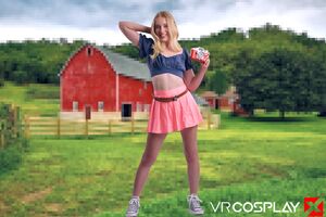 Kallie Taylor in Stardew Valley Haley on VR Cosplay X
