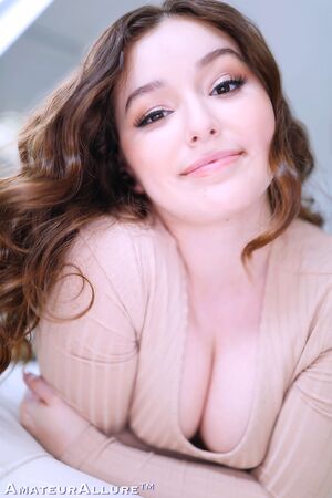 Leana Lovings at Amateur Allure