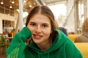 Alli Chandler in Social Butterflies on Zishy