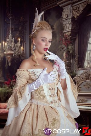 Braylin Bailey in Marie Antoinette at VR Cosplay X