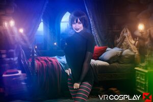 Scarlett Alexis in Hotel Transylvania at VR Cosplay X