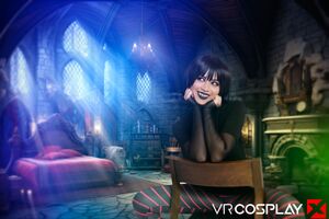 Scarlett Alexis in Hotel Transylvania at VR Cosplay X