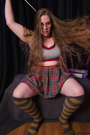 Lana Del Lust in Hogwarts Legacy Parody