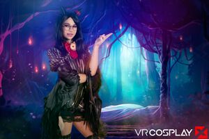 Liz Jordan in Bayonetta Origins at VR Cosplay X