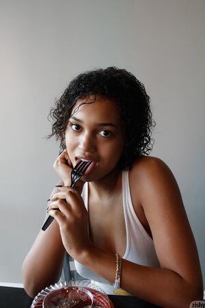 Noelle Monique in Cleopatra Was Black at Zishy