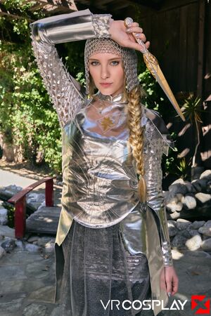 Melody Marks in Rings Of Power at VR Cosplay X