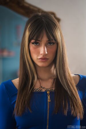 Laidylaixxoff Gaping Games Fitting Room