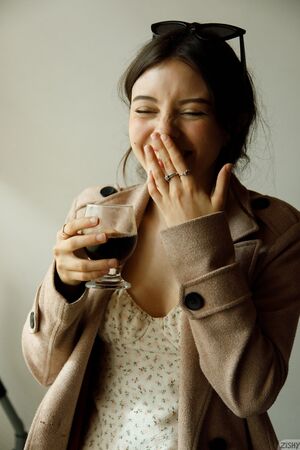 Roselina Andee in Central Casting at Zishy