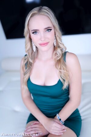 Athena Fleurs in Sexy Cake Decorator Sucking Cock Fucking And Swallowing at Amateur Allure