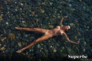 Anastasia Gress in Eternal Sunshine at Superbe