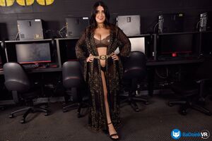 Sarah Arabic in Arabian Night at BaDoinkVR