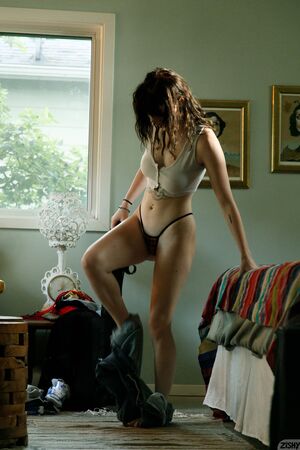 Emberlynn Schmidt in Solitaire Til Dawn at Zishy