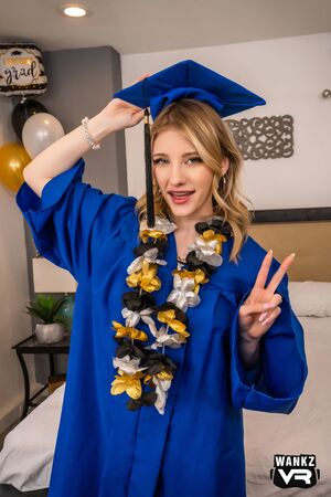 Melody Marks in Graduation Lay at WankzVR