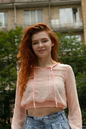 Kari Pitinova in Arm Wrestles Wife at Zishy