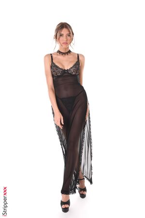 Fanta Sie in The Living Fantasy at IStripper