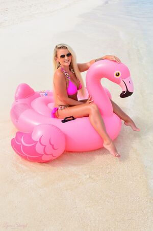 Lycia Sharyl in Island Girl