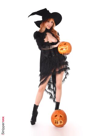 Lilly Mays in Lilly October at IStripper