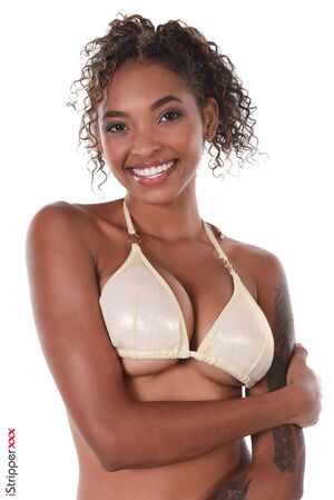 Barbie Rous in Casual Summer Shorts at IStripper