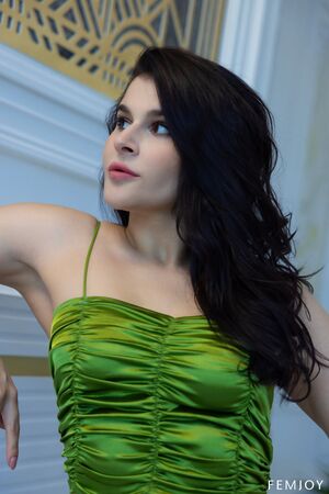 Pandora Red in Neon Green at Femjoy