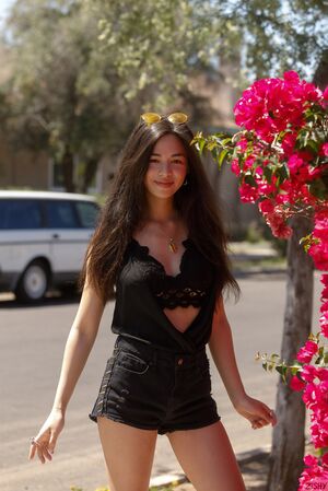 Scarlett Alexis in Pictures Of Boobs at Zishy