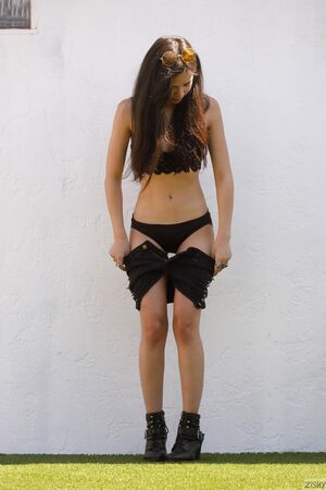 Scarlett Alexis in Pictures Of Boobs at Zishy