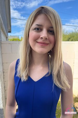 Dez Hansen in Set 413371 at ATK Girlfriends