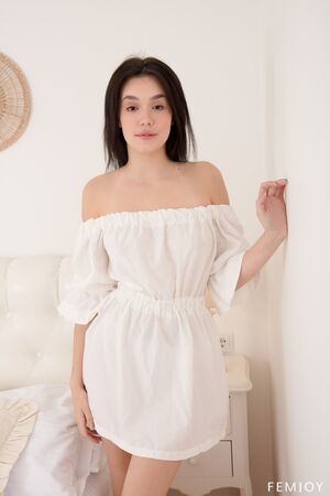 Frida Si in Atmospheric Noon at Femjoy