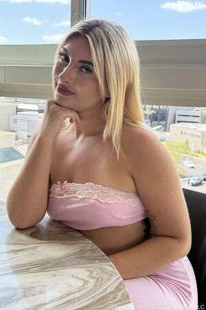 Kaylee in A Sassy Lunch at FTV Girls