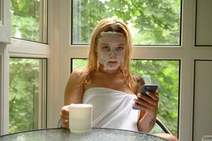 Bianca Bell in Baby Brunch 2 at Zishy